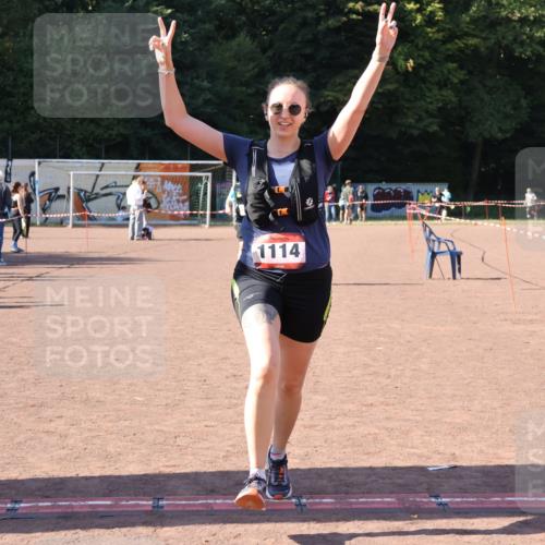 27.09.2026 - 35. Volkslauf durch das schöne Alstertal Strokosch-Dieckow http://msf.ph/oto/10580068 27.09.2026 12:53:35 Ziel 1111, 1114, 2356 meine-sportfotos.de