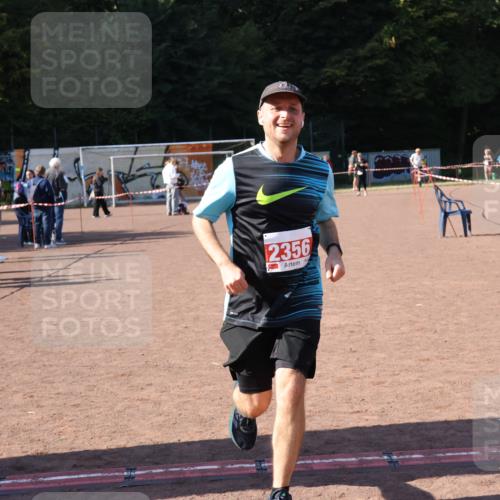 27.09.2026 - 35. Volkslauf durch das schöne Alstertal Strokosch-Dieckow http://msf.ph/oto/10580119 27.09.2026 12:53:41 Ziel 2356 meine-sportfotos.de