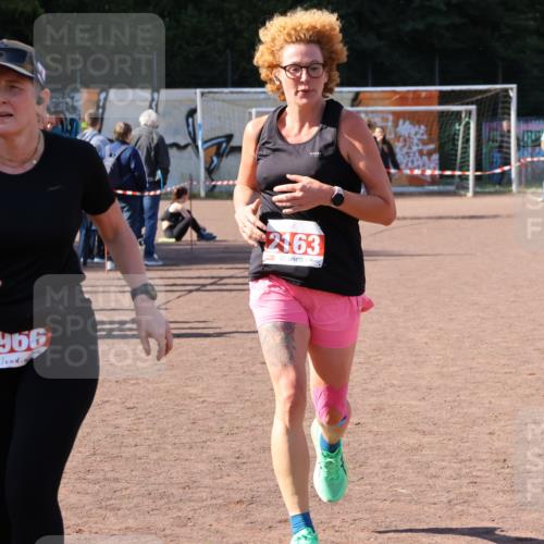 27.09.2026 - 35. Volkslauf durch das schöne Alstertal Strokosch-Dieckow http://msf.ph/oto/10580169 27.09.2026 12:54:03 Ziel 2037, 2163, 2966 meine-sportfotos.de