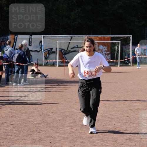 27.09.2026 - 35. Volkslauf durch das schöne Alstertal Strokosch-Dieckow http://msf.ph/oto/10580210 27.09.2026 12:54:16 Ziel 2069, 2309 meine-sportfotos.de