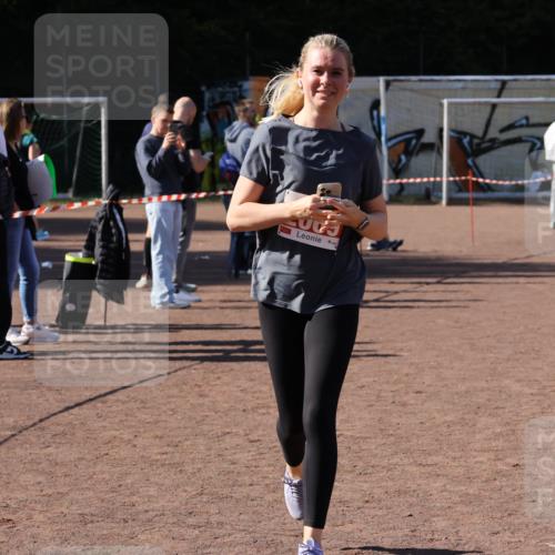 27.09.2026 - 35. Volkslauf durch das schöne Alstertal Strokosch-Dieckow http://msf.ph/oto/10580271 27.09.2026 12:54:20 Ziel 2069, 2309, 2316 meine-sportfotos.de