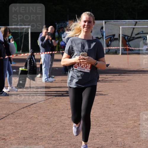 27.09.2026 - 35. Volkslauf durch das schöne Alstertal Strokosch-Dieckow http://msf.ph/oto/10580275 27.09.2026 12:54:20 Ziel 2069, 2309, 2316 meine-sportfotos.de