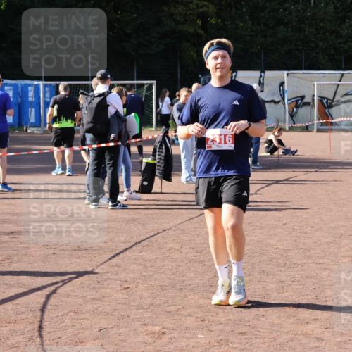27.09.2026 - 35. Volkslauf durch das schöne Alstertal Strokosch-Dieckow http://msf.ph/oto/10580316 27.09.2026 12:54:25 Ziel 2069, 2316 meine-sportfotos.de