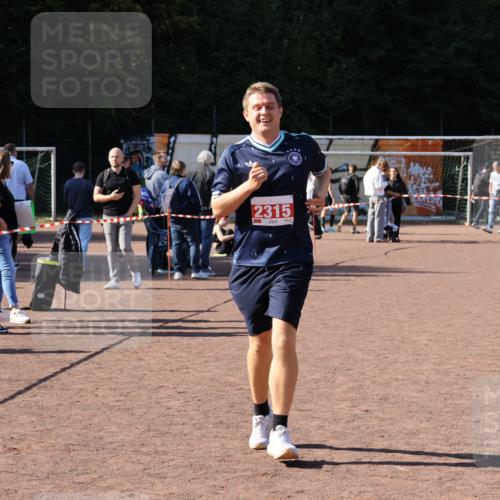 27.09.2026 - 35. Volkslauf durch das schöne Alstertal Strokosch-Dieckow http://msf.ph/oto/10580328 27.09.2026 12:54:34 Ziel 2315 meine-sportfotos.de