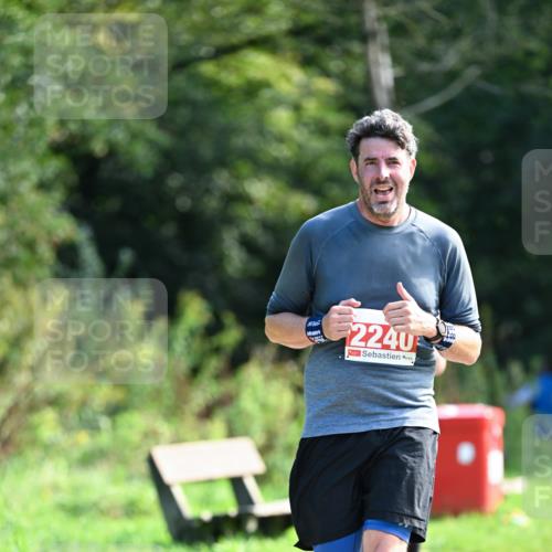 27.09.2026 - 35. Volkslauf durch das schöne Alstertal Dr. Thomas Lammeyer http://msf.ph/oto/10580410 27.09.2026 12:15:32 Laufen 2240 meine-sportfotos.de