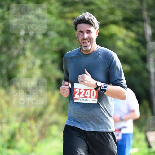 27.09.2026 - 35. Volkslauf durch das schöne Alstertal Dr. Thomas Lammeyer http://msf.ph/oto/10580419 27.09.2026 12:15:33 Laufen 2240, 1000 meine-sportfotos.de