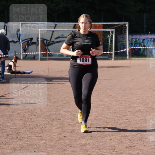 27.09.2026 - 35. Volkslauf durch das schöne Alstertal Strokosch-Dieckow http://msf.ph/oto/10580434 27.09.2026 12:55:46 Ziel 1091 meine-sportfotos.de
