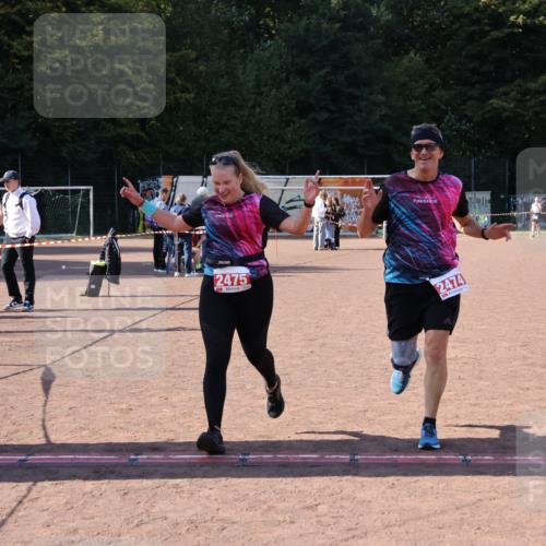 27.09.2026 - 35. Volkslauf durch das schöne Alstertal Strokosch-Dieckow http://msf.ph/oto/10580701 27.09.2026 12:57:36 Ziel 2474, 2475 meine-sportfotos.de