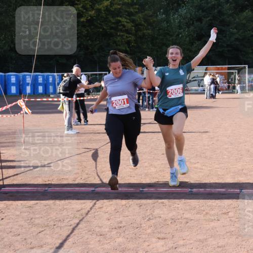 27.09.2026 - 35. Volkslauf durch das schöne Alstertal Strokosch-Dieckow http://msf.ph/oto/10580812 27.09.2026 12:57:55 Ziel 2001, 2006, 2264 meine-sportfotos.de
