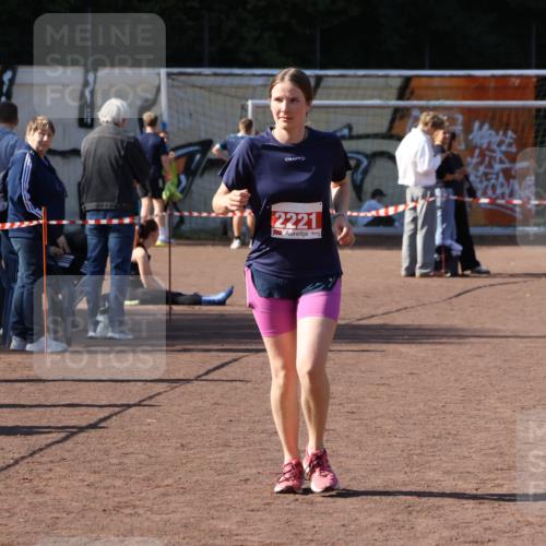 27.09.2026 - 35. Volkslauf durch das schöne Alstertal Strokosch-Dieckow http://msf.ph/oto/10580911 27.09.2026 12:59:01 Ziel 1661, 2221 meine-sportfotos.de