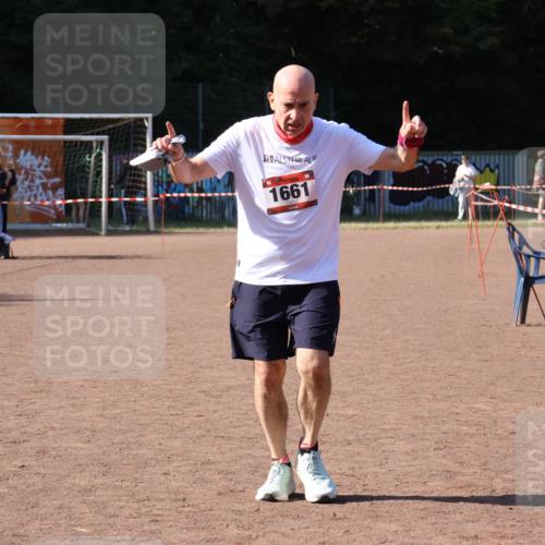 27.09.2026 - 35. Volkslauf durch das schöne Alstertal Strokosch-Dieckow http://msf.ph/oto/10580959 27.09.2026 12:59:04 Ziel 1661, 2221 meine-sportfotos.de