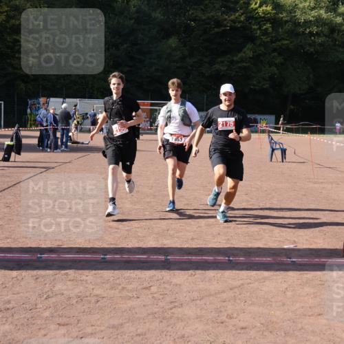 27.09.2026 - 35. Volkslauf durch das schöne Alstertal Strokosch-Dieckow http://msf.ph/oto/10581037 27.09.2026 12:59:30 Ziel 1653, 2175, 2190 meine-sportfotos.de