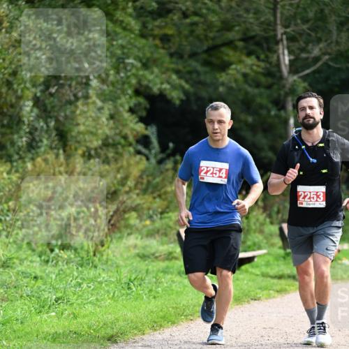 27.09.2026 - 35. Volkslauf durch das schöne Alstertal Dr. Thomas Lammeyer http://msf.ph/oto/10581460 27.09.2026 12:25:34 Laufen 2254, 2253 meine-sportfotos.de