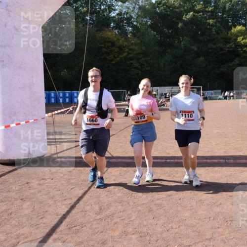 27.09.2026 - 35. Volkslauf durch das schöne Alstertal Strokosch-Dieckow http://msf.ph/oto/10581476 27.09.2026 13:01:17 Ziel 1109, 1110, 1660 meine-sportfotos.de