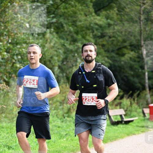 27.09.2026 - 35. Volkslauf durch das schöne Alstertal Dr. Thomas Lammeyer http://msf.ph/oto/10581479 27.09.2026 12:25:36 Laufen 2254, 2253 meine-sportfotos.de