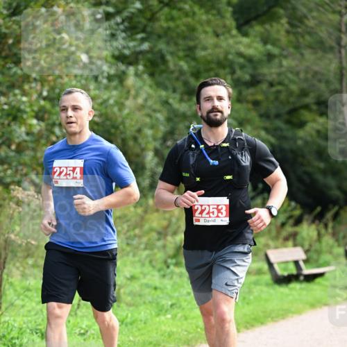 27.09.2026 - 35. Volkslauf durch das schöne Alstertal Dr. Thomas Lammeyer http://msf.ph/oto/10581480 27.09.2026 12:25:36 Laufen 2254, 2253 meine-sportfotos.de