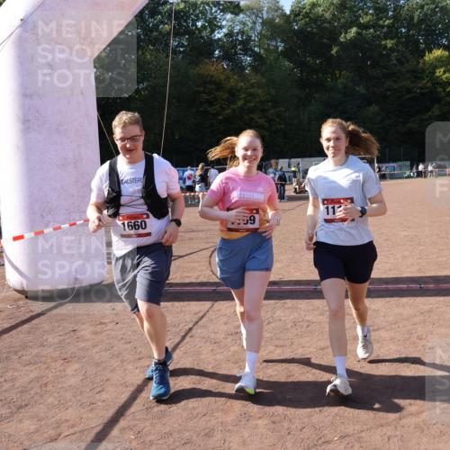27.09.2026 - 35. Volkslauf durch das schöne Alstertal Strokosch-Dieckow http://msf.ph/oto/10581506 27.09.2026 13:01:18 Ziel 1109, 1110, 1660 meine-sportfotos.de