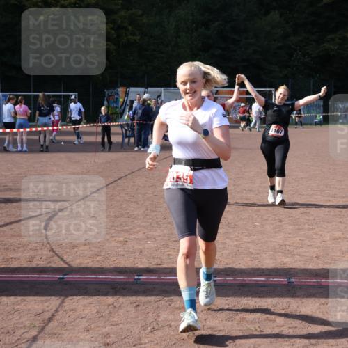 27.09.2026 - 35. Volkslauf durch das schöne Alstertal Strokosch-Dieckow http://msf.ph/oto/10581573 27.09.2026 13:02:28 Ziel 1107, 1108, 2035 meine-sportfotos.de