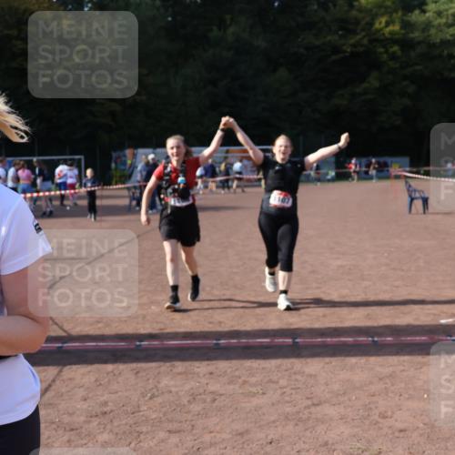 27.09.2026 - 35. Volkslauf durch das schöne Alstertal Strokosch-Dieckow http://msf.ph/oto/10581591 27.09.2026 13:02:29 Ziel 1107, 1108, 2035 meine-sportfotos.de