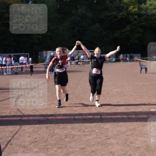 27.09.2026 - 35. Volkslauf durch das schöne Alstertal Strokosch-Dieckow http://msf.ph/oto/10581596 27.09.2026 13:02:30 Ziel 1107, 1108, 2035 meine-sportfotos.de