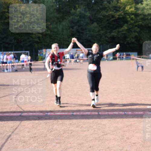 27.09.2026 - 35. Volkslauf durch das schöne Alstertal Strokosch-Dieckow http://msf.ph/oto/10581610 27.09.2026 13:02:30 Ziel 1107, 1108, 2035 meine-sportfotos.de