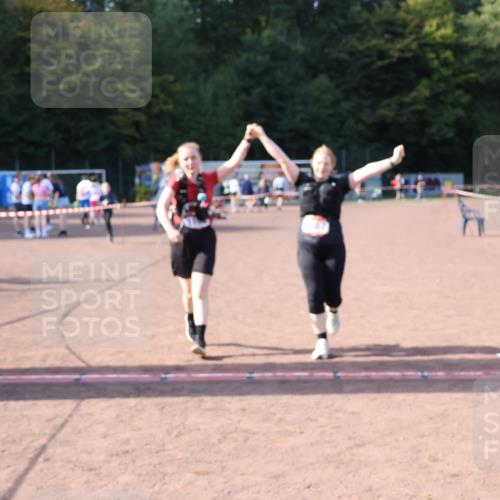27.09.2026 - 35. Volkslauf durch das schöne Alstertal Strokosch-Dieckow http://msf.ph/oto/10581614 27.09.2026 13:02:30 Ziel 1107, 1108, 2035 meine-sportfotos.de