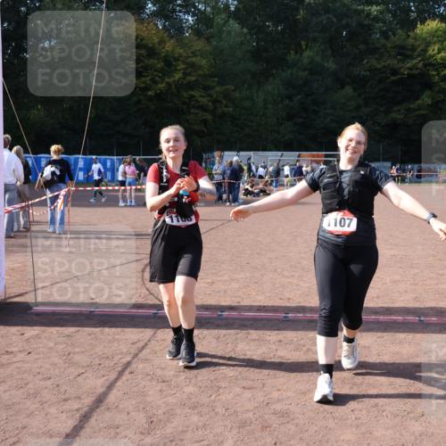 27.09.2026 - 35. Volkslauf durch das schöne Alstertal Strokosch-Dieckow http://msf.ph/oto/10581672 27.09.2026 13:02:31 Ziel 1107, 1108, 2035 meine-sportfotos.de