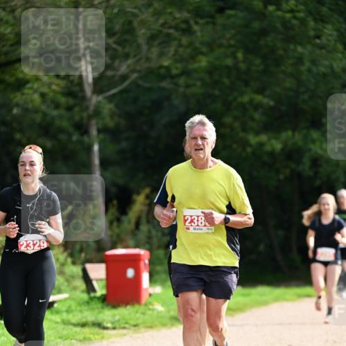 27.09.2026 - 35. Volkslauf durch das schöne Alstertal Dr. Thomas Lammeyer http://msf.ph/oto/10581783 27.09.2026 12:28:40 Laufen 2329, 238 meine-sportfotos.de
