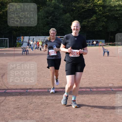 27.09.2026 - 35. Volkslauf durch das schöne Alstertal Strokosch-Dieckow http://msf.ph/oto/10581916 27.09.2026 13:06:17 Ziel 2082, 2083 meine-sportfotos.de