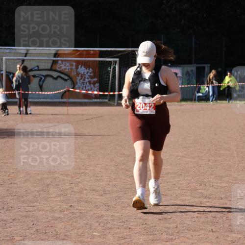 27.09.2026 - 35. Volkslauf durch das schöne Alstertal Strokosch-Dieckow http://msf.ph/oto/10581955 27.09.2026 13:06:47 Ziel 2042 meine-sportfotos.de