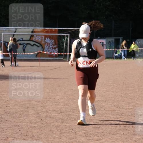 27.09.2026 - 35. Volkslauf durch das schöne Alstertal Strokosch-Dieckow http://msf.ph/oto/10581959 27.09.2026 13:06:47 Ziel 2042 meine-sportfotos.de