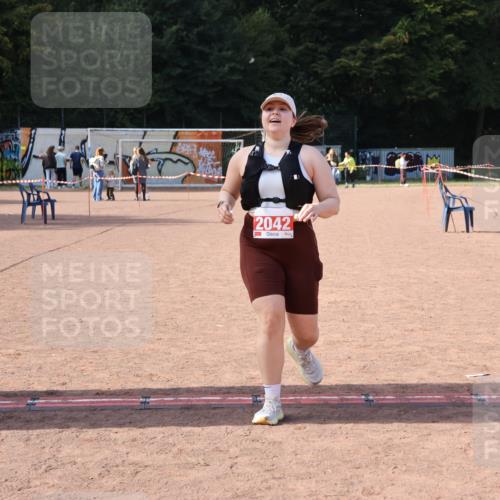 27.09.2026 - 35. Volkslauf durch das schöne Alstertal Strokosch-Dieckow http://msf.ph/oto/10581993 27.09.2026 13:06:50 Ziel 2042 meine-sportfotos.de