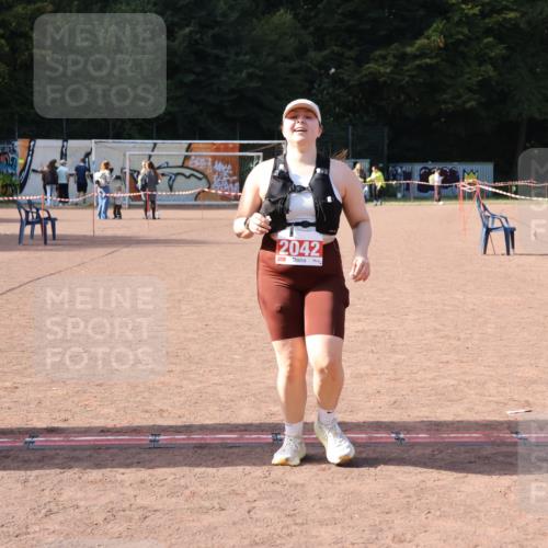 27.09.2026 - 35. Volkslauf durch das schöne Alstertal Strokosch-Dieckow http://msf.ph/oto/10582003 27.09.2026 13:06:50 Ziel 2042 meine-sportfotos.de