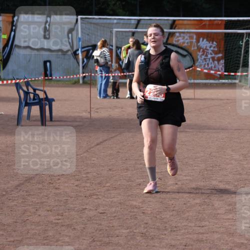 27.09.2026 - 35. Volkslauf durch das schöne Alstertal Strokosch-Dieckow http://msf.ph/oto/10582027 27.09.2026 13:10:17 Ziel 2106, 2109, 2298 meine-sportfotos.de