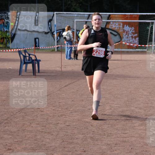 27.09.2026 - 35. Volkslauf durch das schöne Alstertal Strokosch-Dieckow http://msf.ph/oto/10582043 27.09.2026 13:10:17 Ziel 2106, 2109, 2298 meine-sportfotos.de