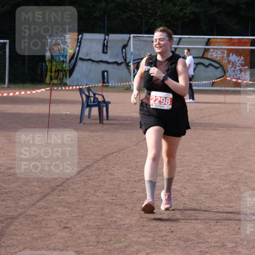 27.09.2026 - 35. Volkslauf durch das schöne Alstertal Strokosch-Dieckow http://msf.ph/oto/10582047 27.09.2026 13:10:18 Ziel 2106, 2109, 2298 meine-sportfotos.de