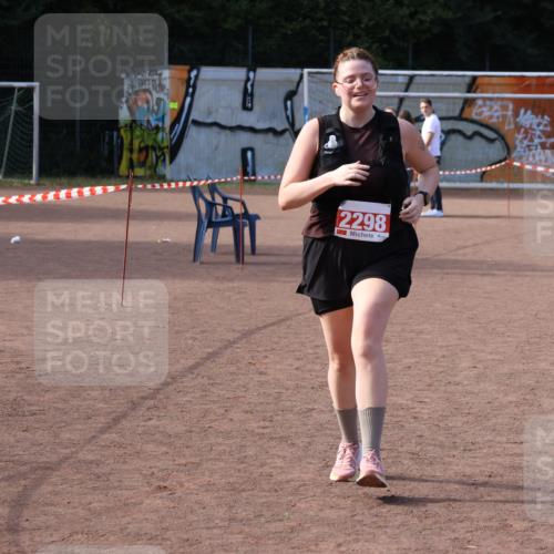 27.09.2026 - 35. Volkslauf durch das schöne Alstertal Strokosch-Dieckow http://msf.ph/oto/10582070 27.09.2026 13:10:18 Ziel 2106, 2109, 2298 meine-sportfotos.de