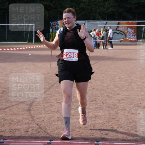 27.09.2026 - 35. Volkslauf durch das schöne Alstertal Strokosch-Dieckow http://msf.ph/oto/10582103 27.09.2026 13:10:20 Ziel 2106, 2109, 2298 meine-sportfotos.de