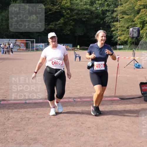 27.09.2026 - 35. Volkslauf durch das schöne Alstertal Strokosch-Dieckow http://msf.ph/oto/10582195 27.09.2026 13:10:24 Ziel 2106, 2109 meine-sportfotos.de
