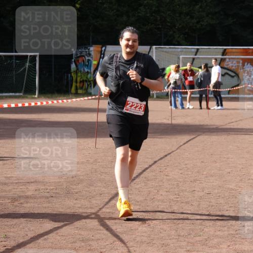 27.09.2026 - 35. Volkslauf durch das schöne Alstertal Strokosch-Dieckow http://msf.ph/oto/10582214 27.09.2026 13:12:24 Ziel 2223 meine-sportfotos.de