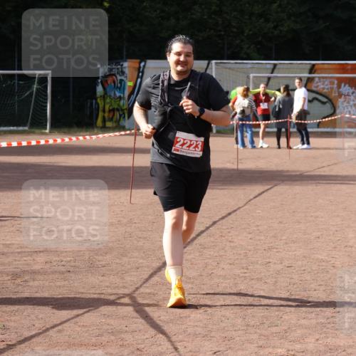 27.09.2026 - 35. Volkslauf durch das schöne Alstertal Strokosch-Dieckow http://msf.ph/oto/10582219 27.09.2026 13:12:24 Ziel 2223 meine-sportfotos.de