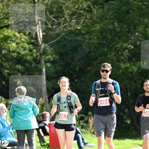 27.09.2026 - 35. Volkslauf durch das schöne Alstertal Dr. Thomas Lammeyer http://msf.ph/oto/10582252 27.09.2026 12:34:04 Laufen 100, 2483, 2484, 2300 meine-sportfotos.de