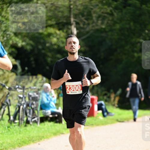 27.09.2026 - 35. Volkslauf durch das schöne Alstertal Dr. Thomas Lammeyer http://msf.ph/oto/10582290 27.09.2026 12:34:09 Laufen 2300 meine-sportfotos.de