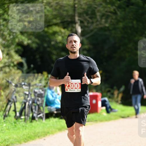 27.09.2026 - 35. Volkslauf durch das schöne Alstertal Dr. Thomas Lammeyer http://msf.ph/oto/10582291 27.09.2026 12:34:09 Laufen 2300 meine-sportfotos.de