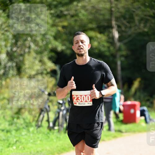 27.09.2026 - 35. Volkslauf durch das schöne Alstertal Dr. Thomas Lammeyer http://msf.ph/oto/10582296 27.09.2026 12:34:10 Laufen 2300 meine-sportfotos.de