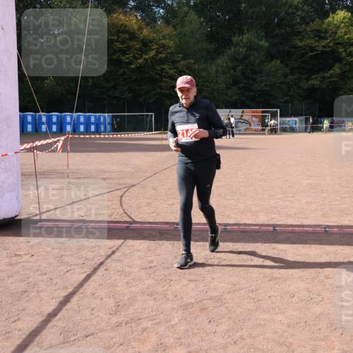 27.09.2026 - 35. Volkslauf durch das schöne Alstertal Strokosch-Dieckow http://msf.ph/oto/10582329 27.09.2026 13:14:26 Ziel 2143 meine-sportfotos.de