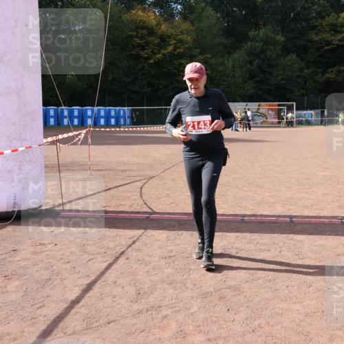 27.09.2026 - 35. Volkslauf durch das schöne Alstertal Strokosch-Dieckow http://msf.ph/oto/10582333 27.09.2026 13:14:26 Ziel 2143 meine-sportfotos.de
