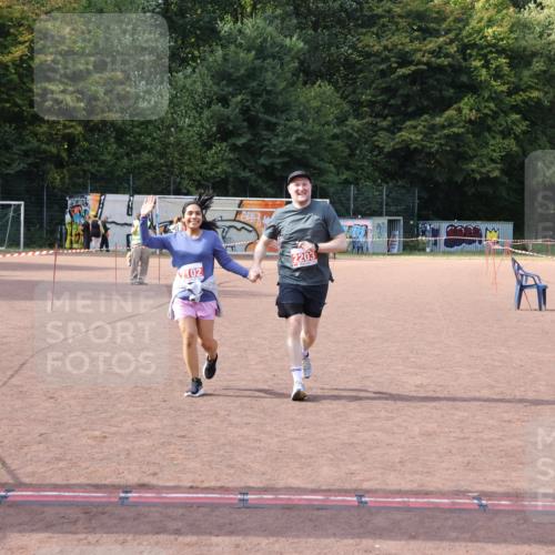 27.09.2026 - 35. Volkslauf durch das schöne Alstertal Strokosch-Dieckow http://msf.ph/oto/10582337 27.09.2026 13:15:40 Ziel 2102, 2203 meine-sportfotos.de