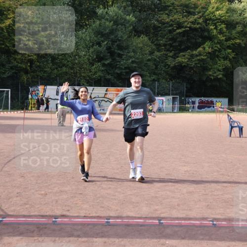 27.09.2026 - 35. Volkslauf durch das schöne Alstertal Strokosch-Dieckow http://msf.ph/oto/10582341 27.09.2026 13:15:41 Ziel 2102, 2203 meine-sportfotos.de