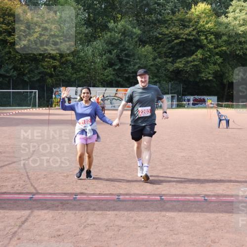 27.09.2026 - 35. Volkslauf durch das schöne Alstertal Strokosch-Dieckow http://msf.ph/oto/10582345 27.09.2026 13:15:41 Ziel 2102, 2203 meine-sportfotos.de